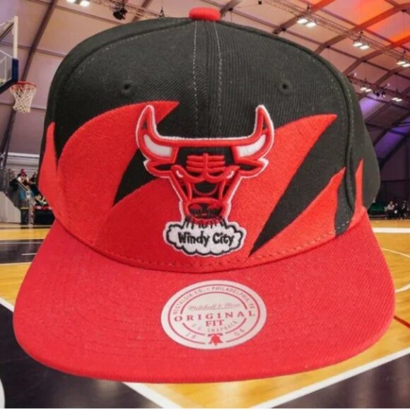 Chicago Bulls Sharktooth Snapback Hat Mitchell & Ness Vintage 90's CHRISTMAS NEW - Picture 1 of 7